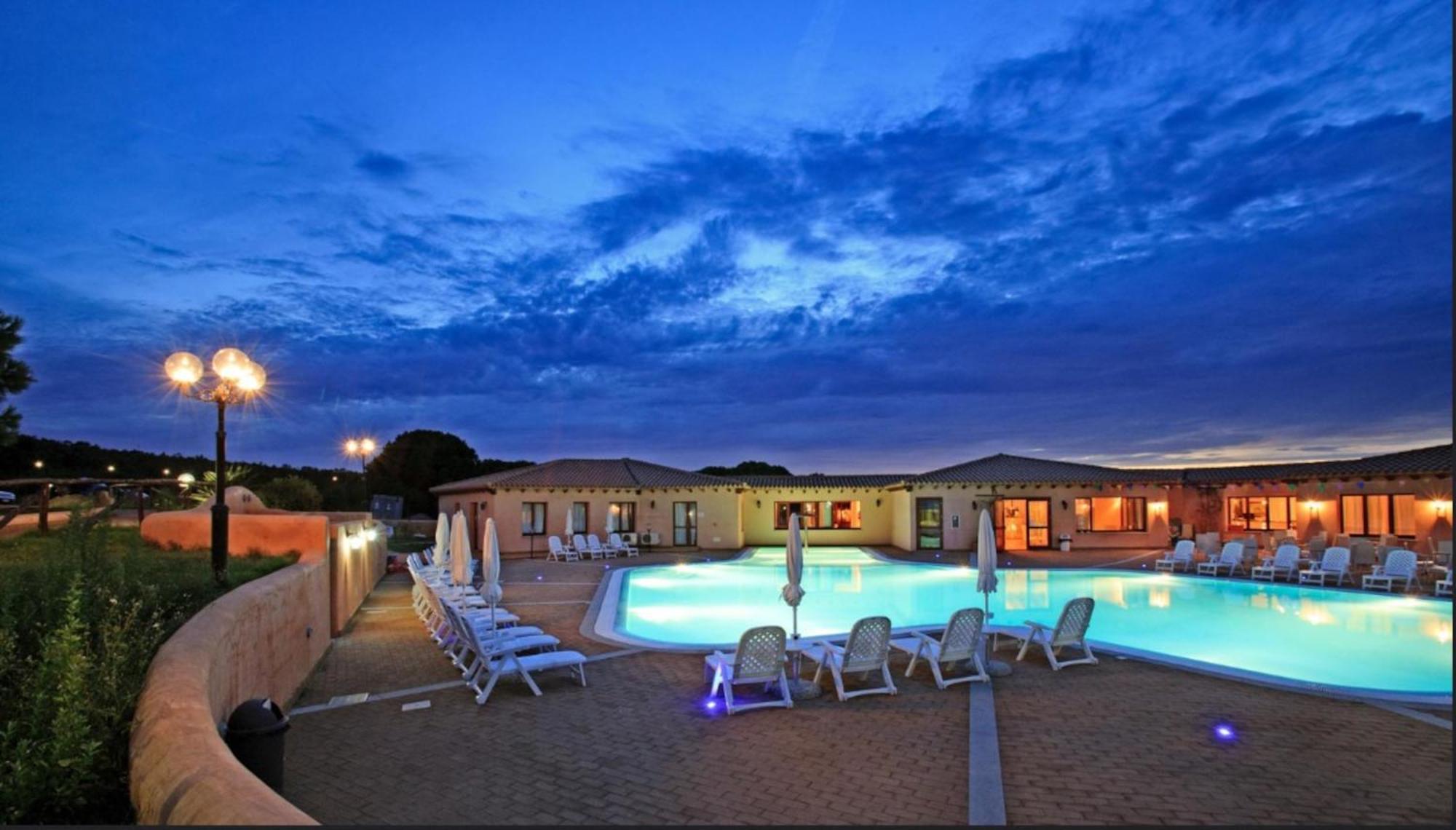 Residence Baia Dei Mirti Vignola Mare Exterior photo